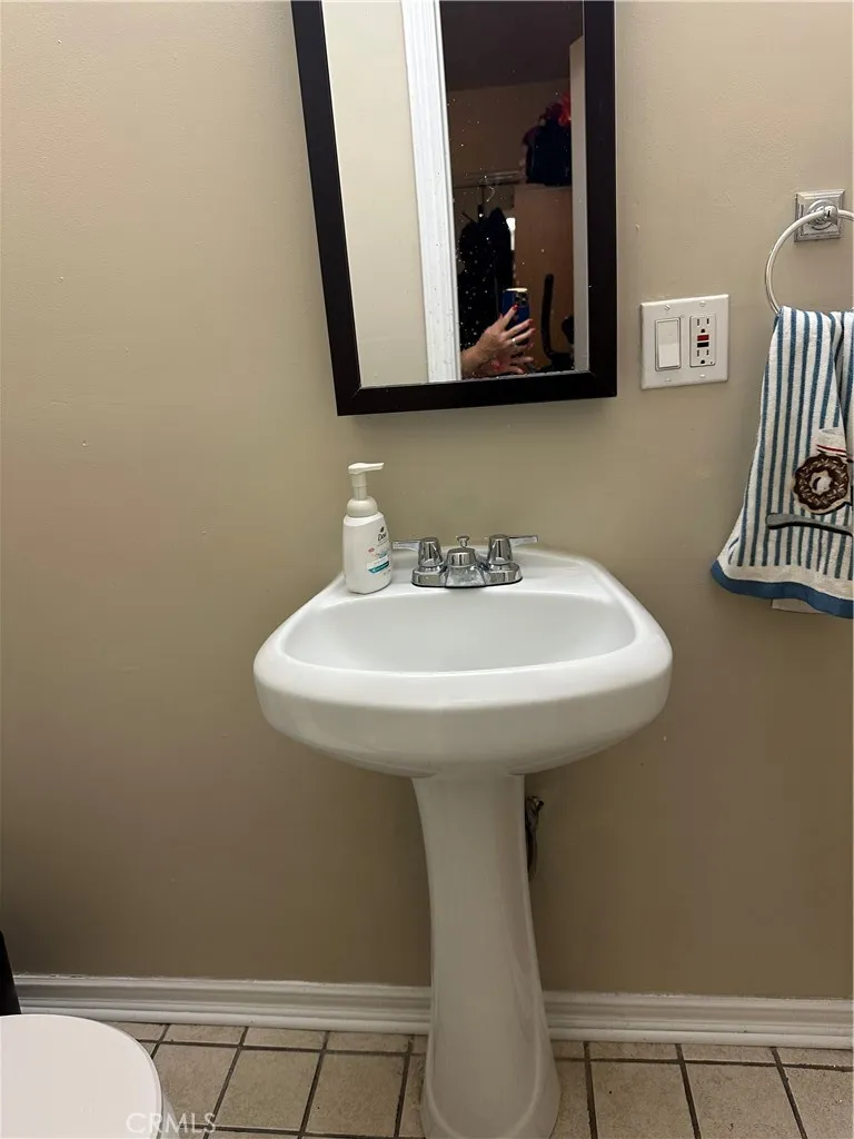 4742 Eagle Street, Los Angeles, California 90022 home-pic-4